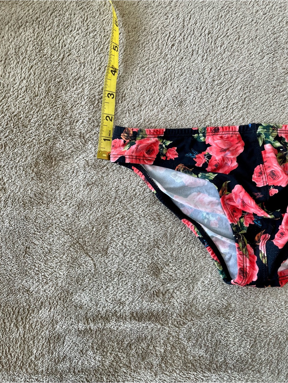 Low-Rise Men's Swim Briefs in Black with Red Rose Print - Picture 5 of 5